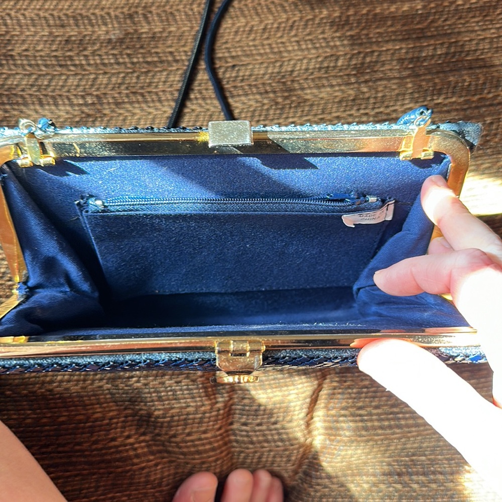 Blue chain mail clutch with optional chain strap in great shape - Picture 9 of 12